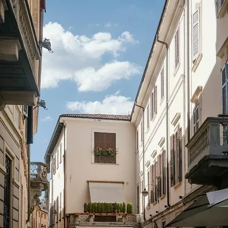 Como Chic And Central * Como