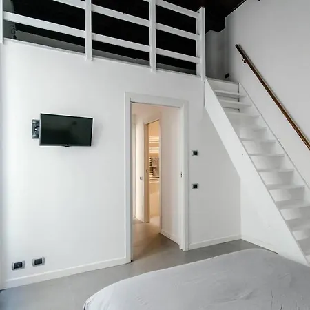 Como Chic And Central Apartament